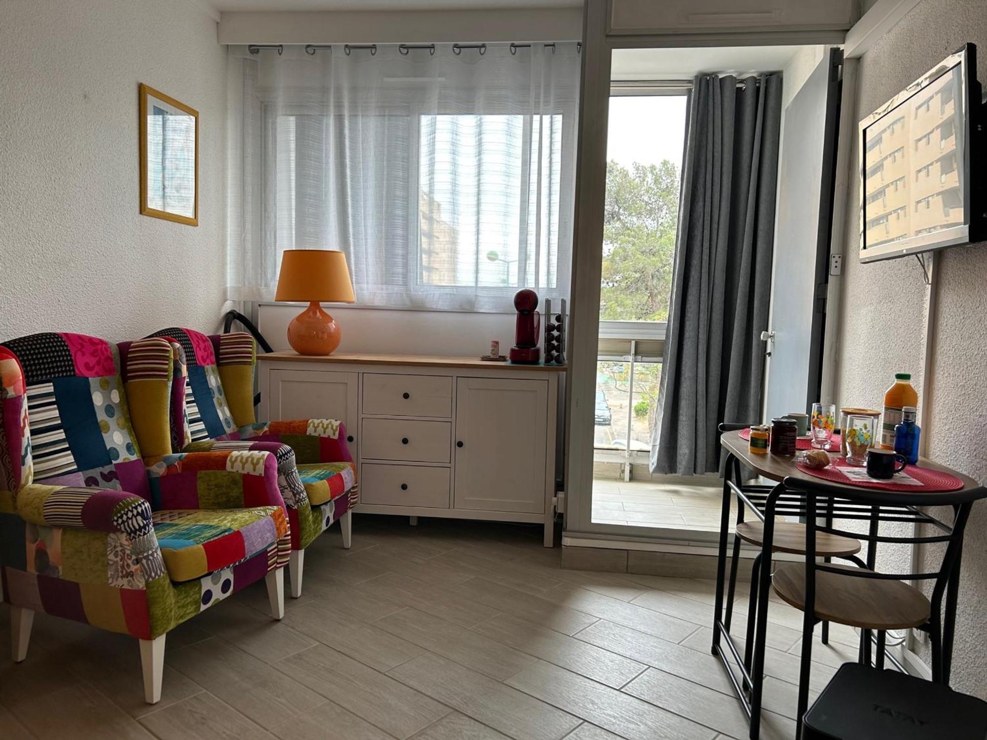 Climatise Pour 2 Pers Avec Loggia & Parking A 200m De La A Saint-cyprien - Fr-1-793-18 Apartment *